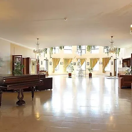 Domus Pacis Hotel 3*