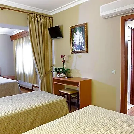 Hotel Domus Pacis 3*