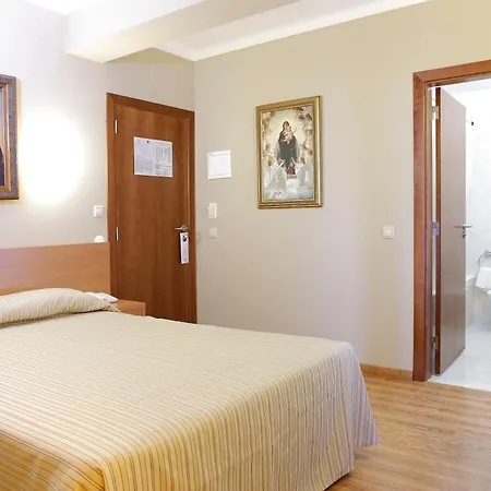 Domus Pacis Готель 3*